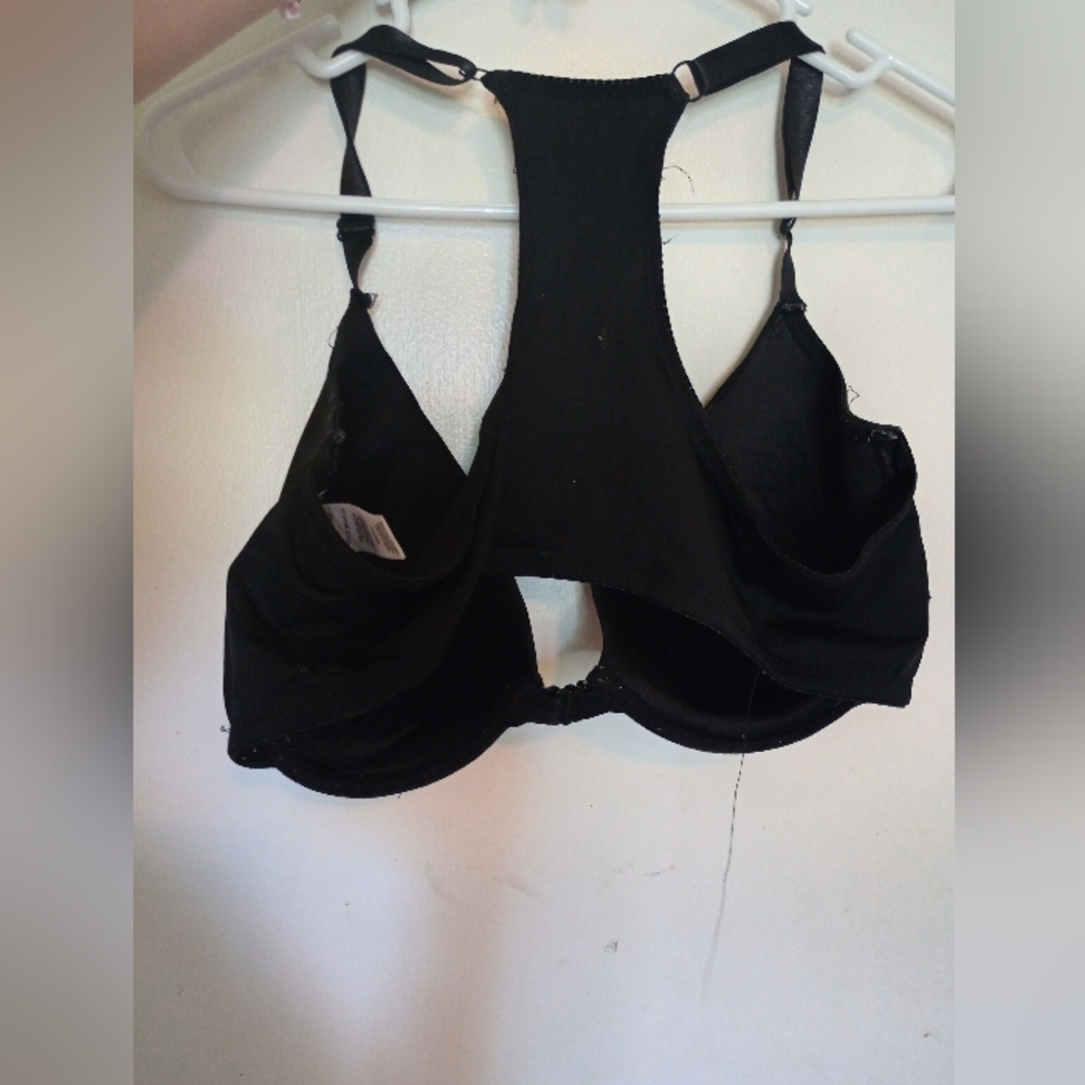 Black razor back bra